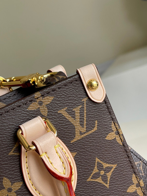 l**is V*t*n petit sac plat