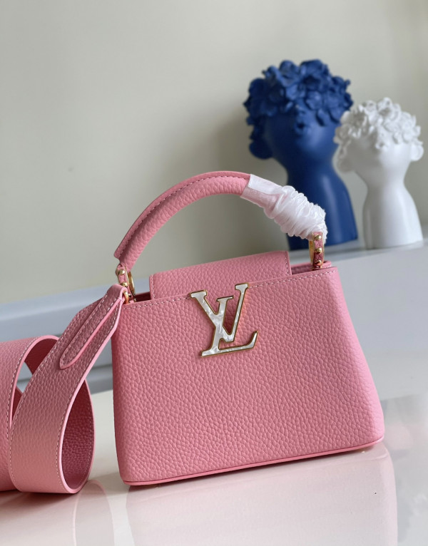 l**is V*t*n capucines mini