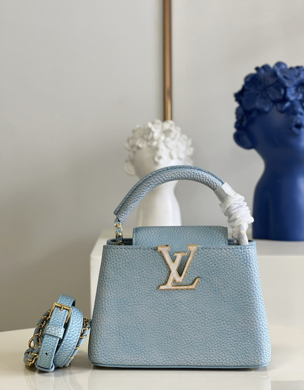 l**is V*t*n capucines mini