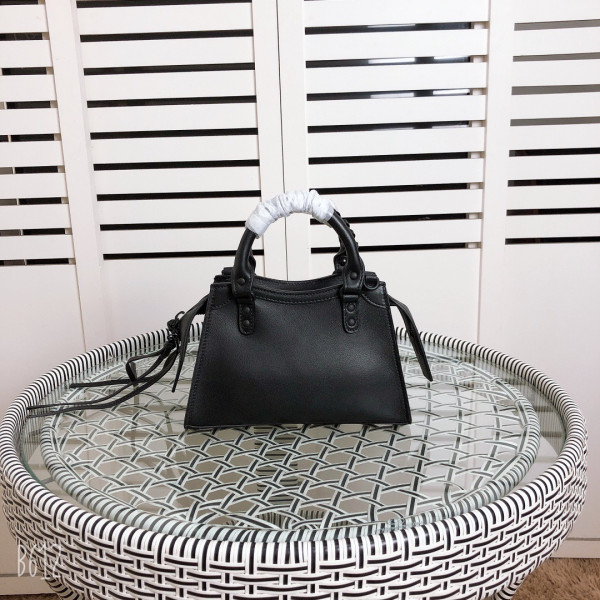 Ba*len*cia*ga neo classic mini top handle bag