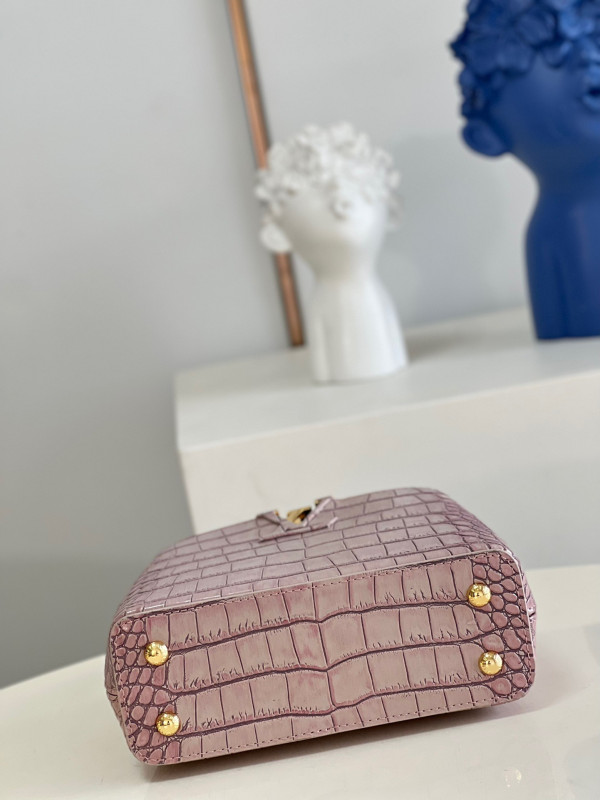 l**is V*t*n capucines mini