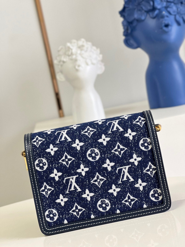 l**is V*t*n dauphine mini