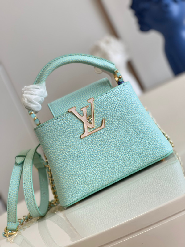 l**is V*t*n capucines mini