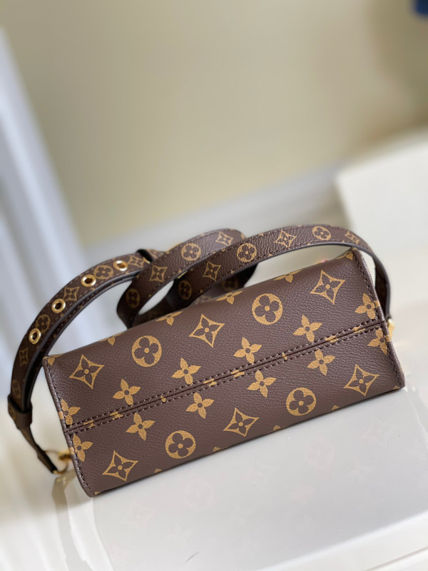 l**is V*t*n petit sac plat