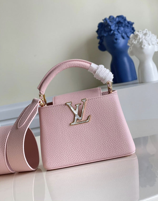 l**is V*t*n capucines mini