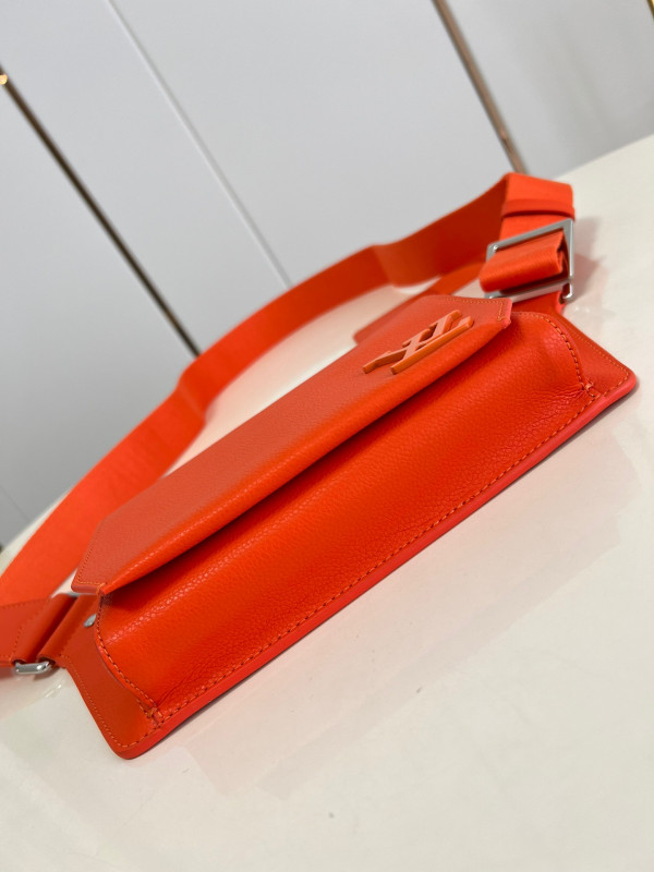 l**is V*t*n new sling