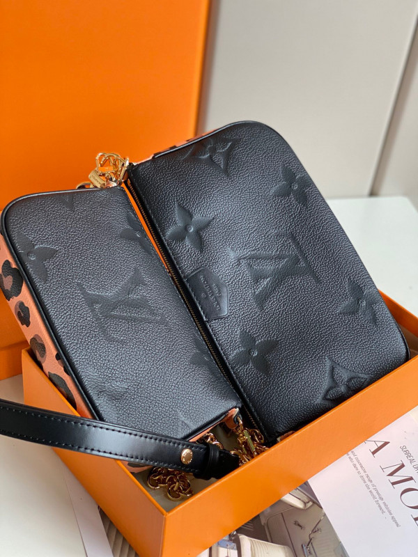 l**is V*t*n multi pochette accessoires