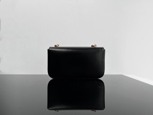 Ce**e chain shoulder bag cuir triomphe