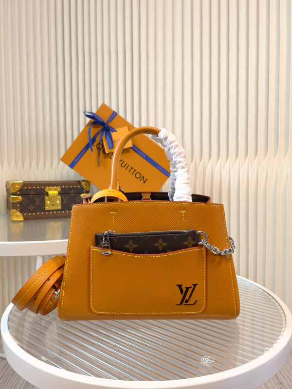 l**is V*t*n marelle tote bb