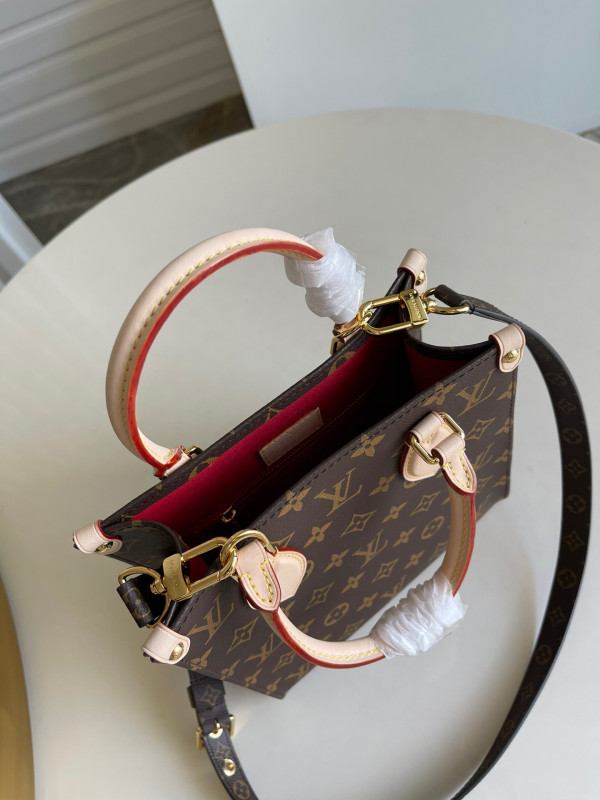 l**is V*t*n petit sac plat