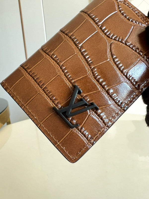 l**is V*t*n pocket organizer