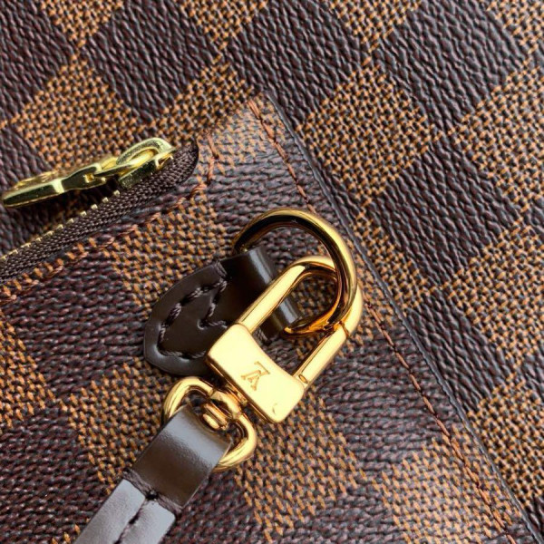 l**is V*t*n neverfull mm