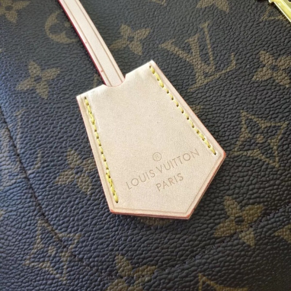 l**is V*t*n flower tote