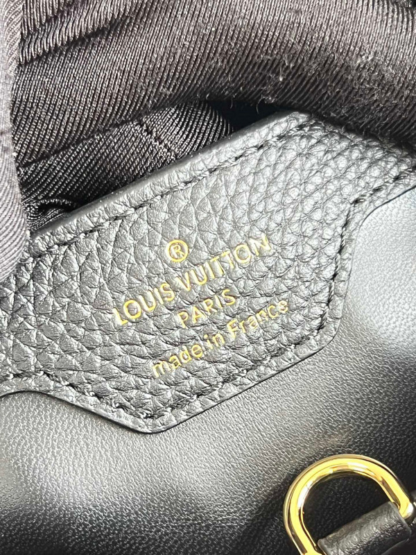 l**is V*t*n capucines mm