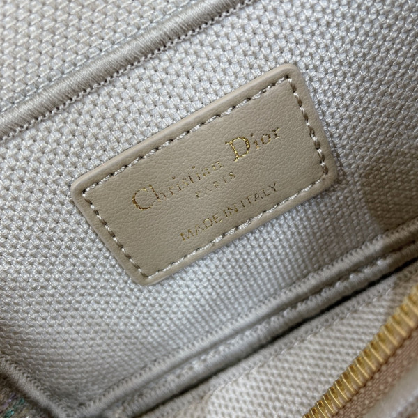 D*or vanity case-24-17-13.5cm