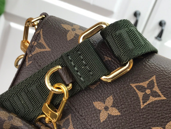 l**is V*t*n felicie strap & go