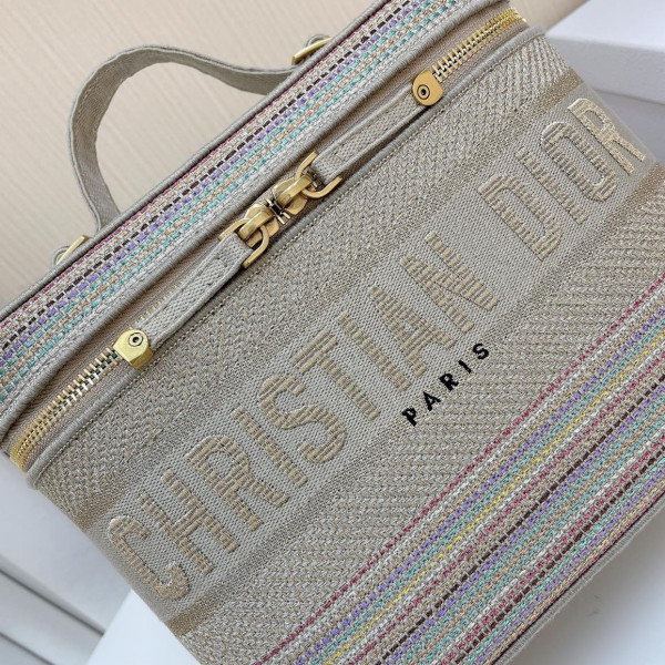 D*or vanity case-24-17-13.5cm