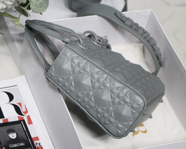 lady D*or small-20-16.5-8cm