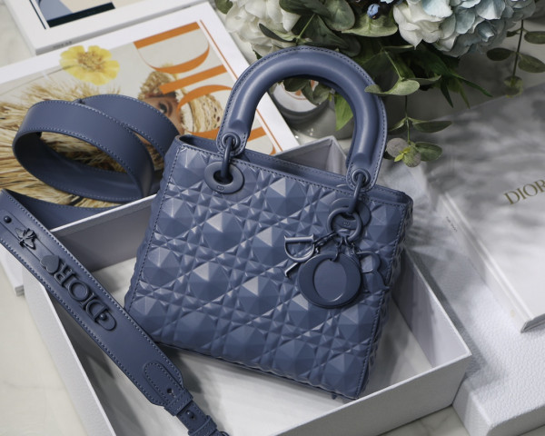 lady D*or small-20-16.5-8cm