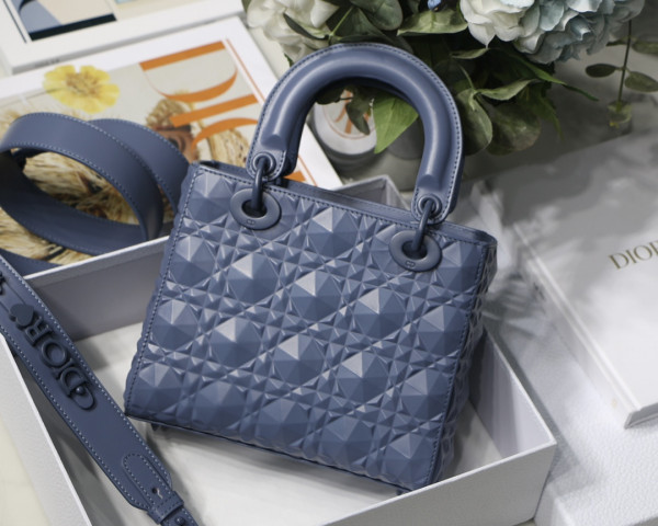 lady D*or small-20-16.5-8cm