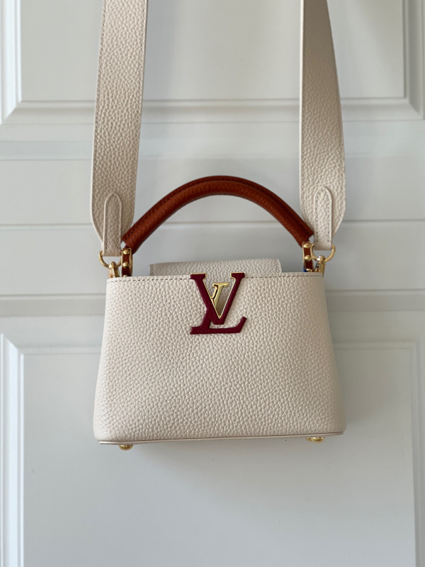 l**is V*t*n capucines mini