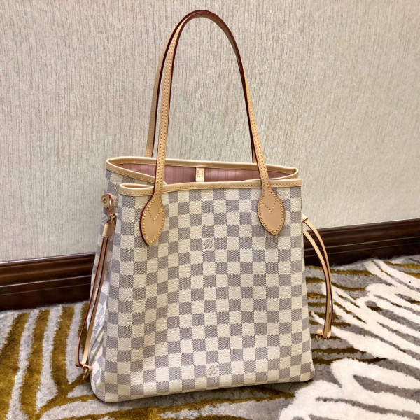 l**is V*t*n neverfull mm