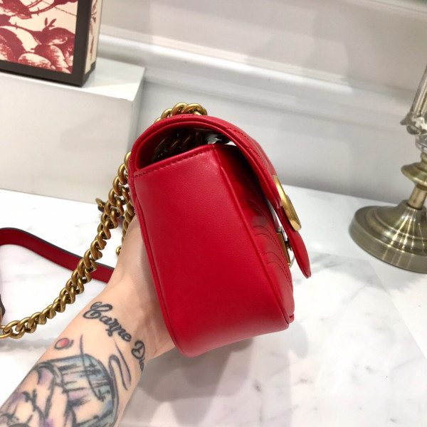 G*u*i gg marmont 22cm