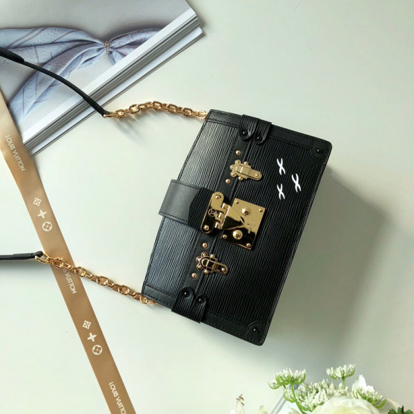 l**is V*t*n trunk clutch