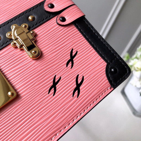 l**is V*t*n trunk clutch