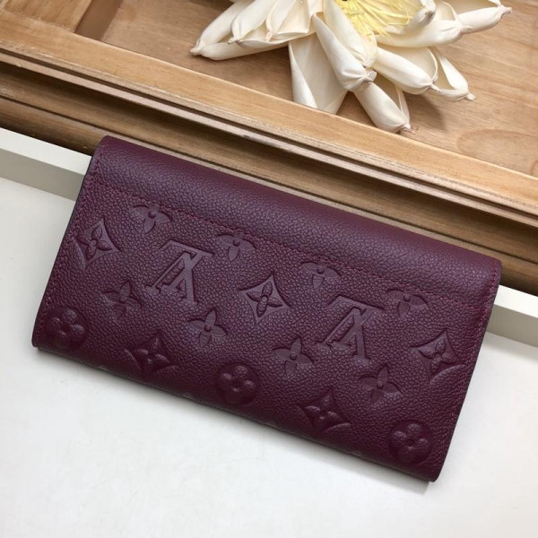 l**is V*t*n sarah wallet