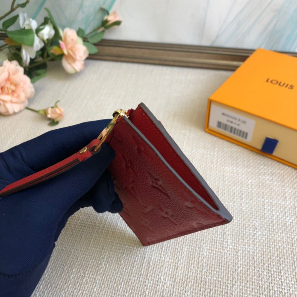 l**is V*t*n zipped card holder