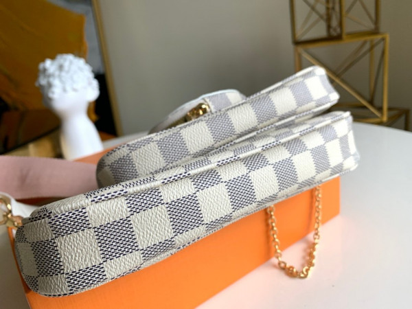 l**is V*t*n multi pochette accessoires