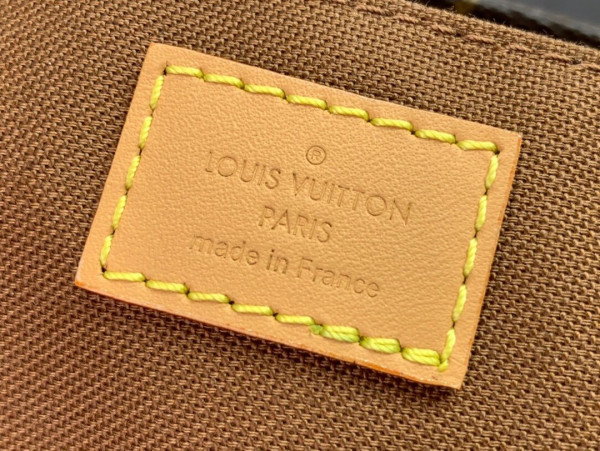 l**is V*t*n petit sac plat