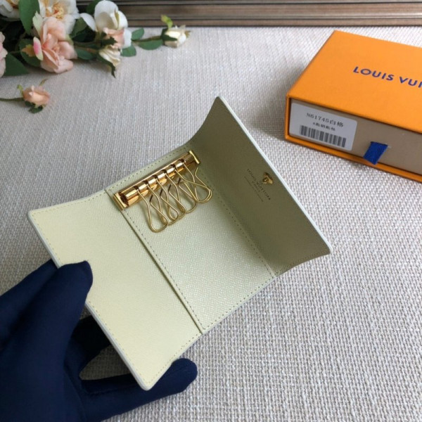 l**is V*t*n 6 key holder
