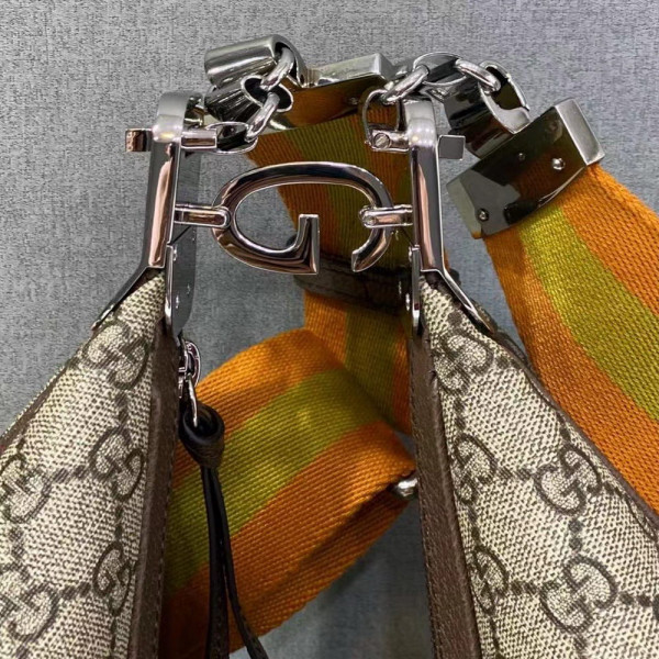 G*u*i attache large shoulder bag