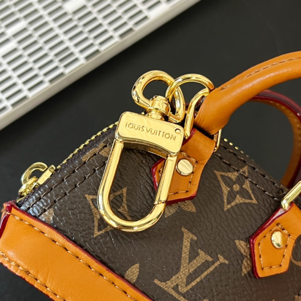 l**is V*t*n kaey chain