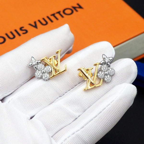 l**is V*t*n earrings