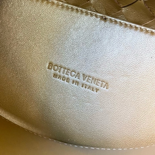 Bo*te*ga ve*ne*ta small andiamo-25*22*10.5cm