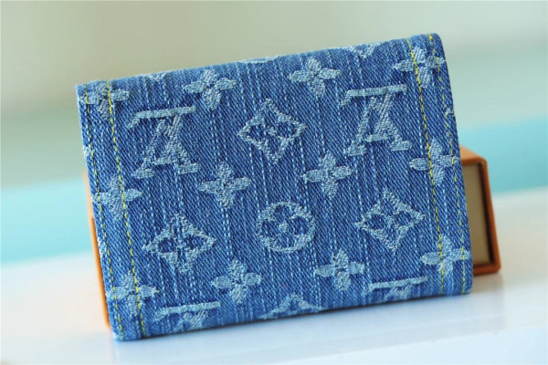 l**is V*t*n victorine wallet