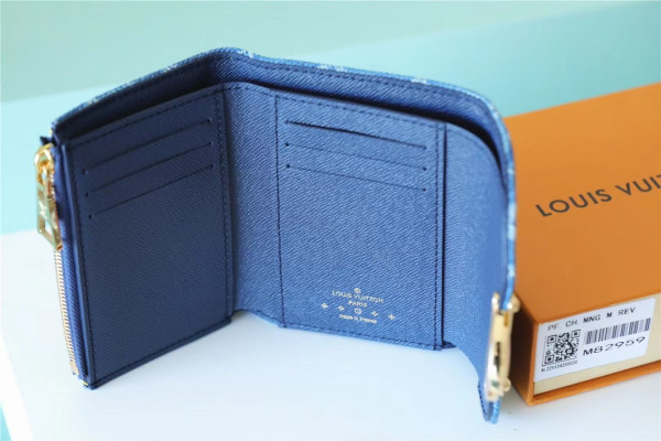 l**is V*t*n victorine wallet