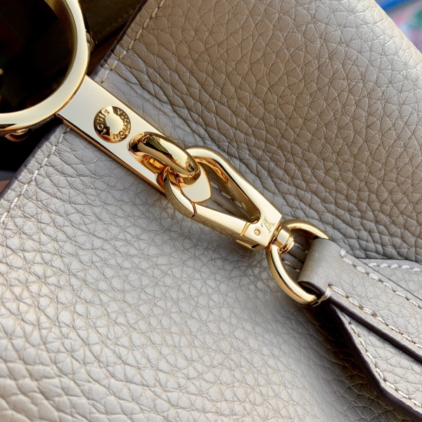 l**is V*t*n capucines mini