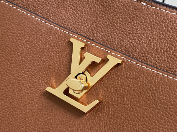 l**is V*t*n lock and walk - 20 x 20.5 x 12cm
