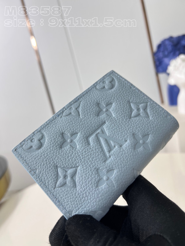 l**is V*t*n lisa wallet - 9*11.5*1.5cm