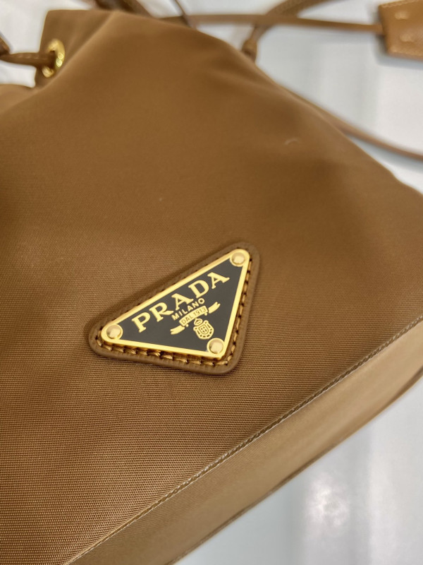 Pra*a bucket bag-15.5*19.5*10cm