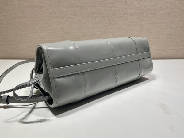 Pra*a lussol vintage tote-32*15.5*12cm