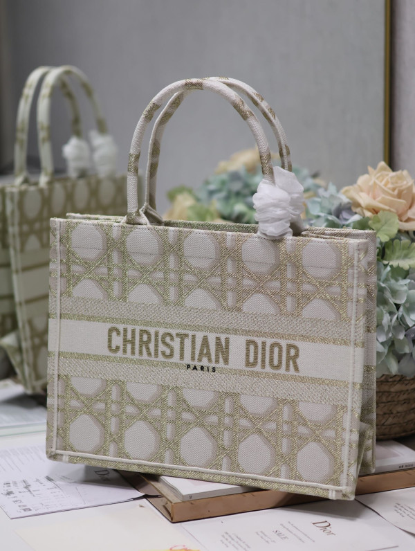 medium D*or book tote-36*18*28cm