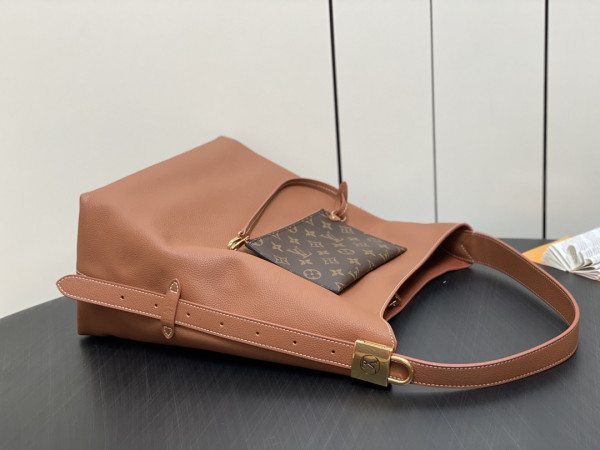 l**is V*t*n low key hobo jh-31*35*18cm