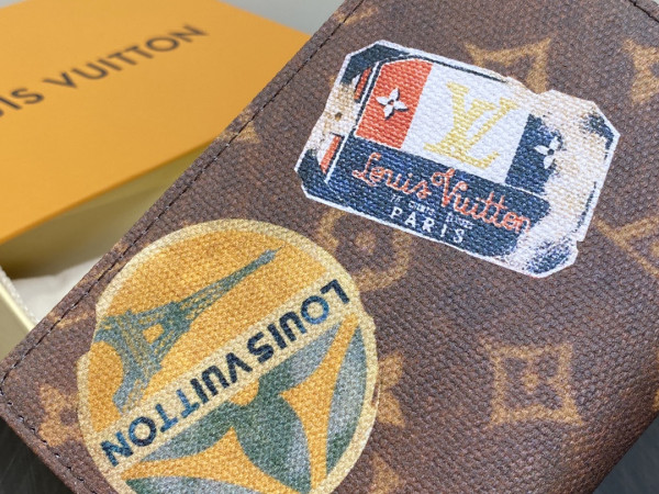 l**is V*t*n passport cover-10*14*2.5cm