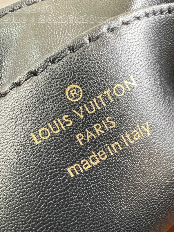 l**is V*t*n pico go-14-23*16*10cm