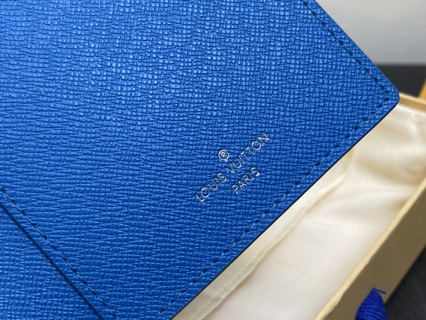 l**is V*t*n passport cover-10*14*2.5cm